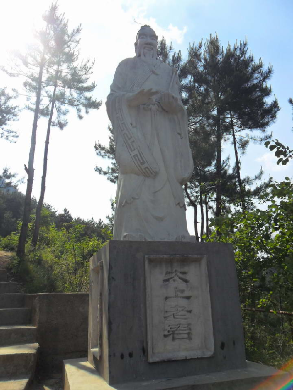 太上老君塑像